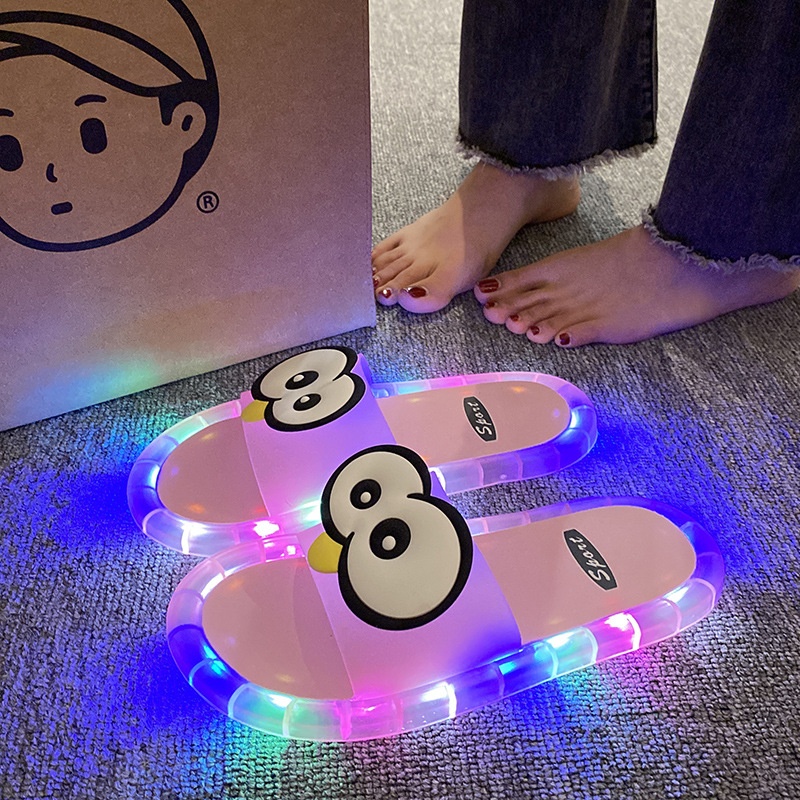 Funny Big Eyes Luminous Slide  - Home Outdoor Bathroom 评论和价格